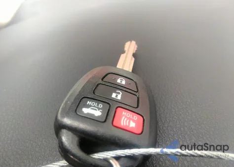 2016 Toyota Corolla Le Plus из США, поврежденный, VIN 5YFBURHE5GP422895